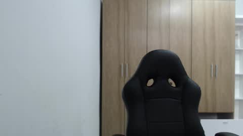 Roxana online show from 12.13.25