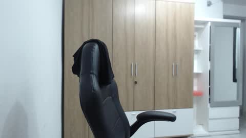 Roxana online show from 12.19.25