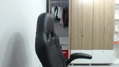 Roxana online show from 04.21.26