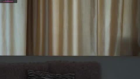 Anna Lokiss online show from 12.01.25