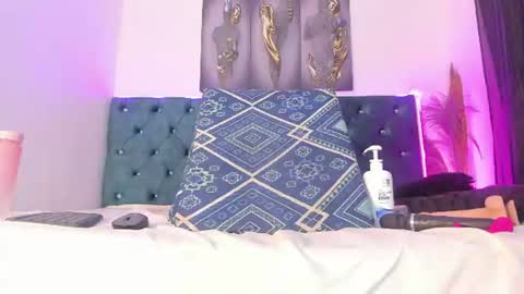 Snapshot of roxanna_0 chatting on 07.08.26 Roxanna online show from 07.08.26