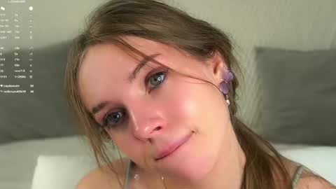 roxannastoo online show from 10.22.25