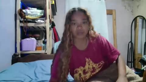 Snapshot of roxanne_98 chatting on 02.22.26 roxanne_98 online show from 02.22.26