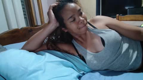 Snapshot of roxanne_98 chatting on 03.17.26 roxanne_98 online show from 03.17.26