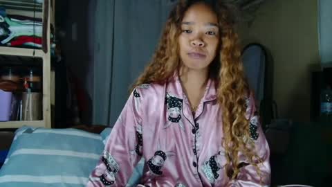 Snapshot of roxanne_98 chatting on 04.16.26 roxanne_98 online show from 04.16.26