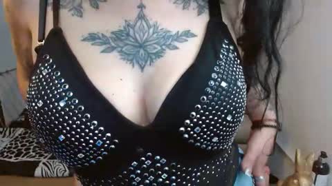 Snapshot of roxanne_vale chatting on 01.17.26 Roxanne online show from 01.17.26