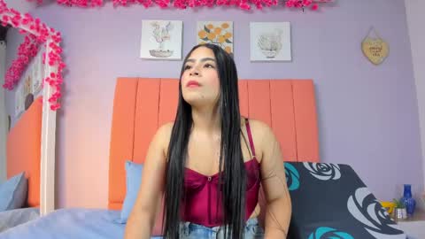 Snapshot of roxanneowens chatting on 04.21.26 Juliana 3 online show from 04.21.26