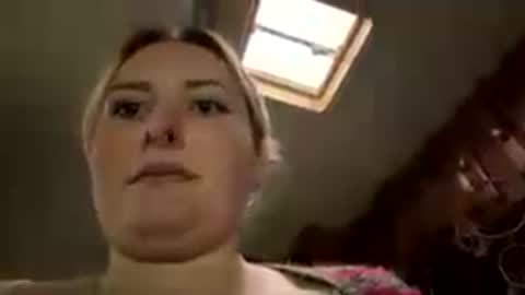 Snapshot of roxannewilde chatting on 06.18.26 roxannewilde online show from 06.18.26