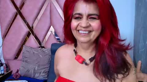 Snapshot of roxettemature chatting on 07.14.26 RoxetteMature online show from 07.14.26