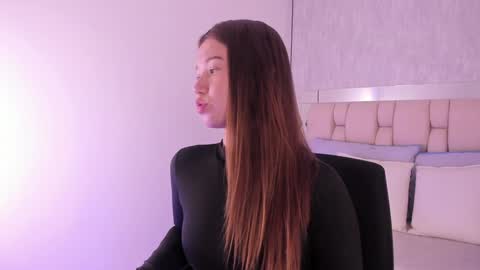 Roxie  online show from 01.24.25