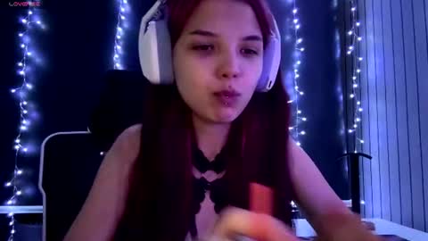 Snapshot of roxiepiurkowski chatting on 06.23.26 Hana online show from 06.23.26