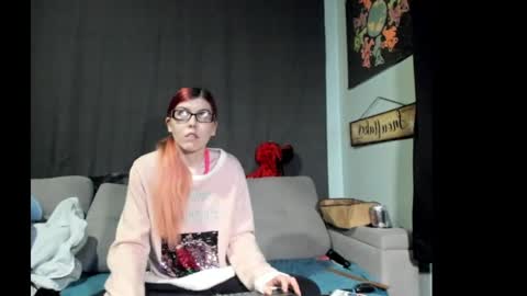 roxihazeleyes online show from 09.18.25