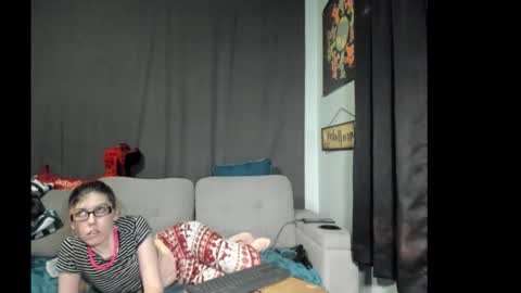 roxihazeleyes online show from 11.11.25