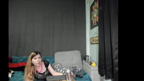 roxihazeleyes online show from 11.23.25