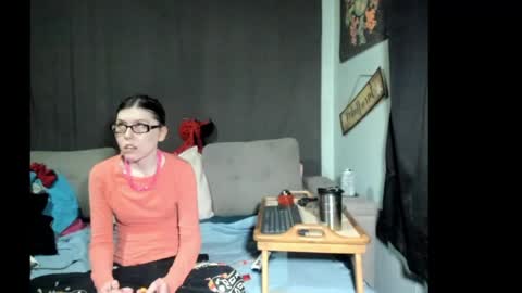 roxihazeleyes online show from 04.12.26