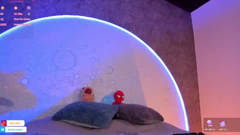 Roxx IG  online show from 02.21.25