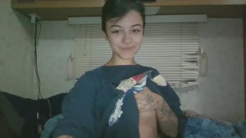 Snapshot of roxxysky chatting on 04.15.26 Roxxy Skyy online show from 04.15.26