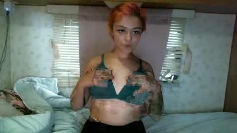 Snapshot of roxxysky chatting on 06.13.26 Roxxy Skyy online show from 06.13.26