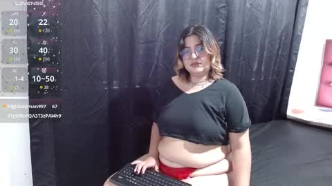 Snapshot of roxy_f_w chatting on 09.30.25 Roxana online show from 09.30.25