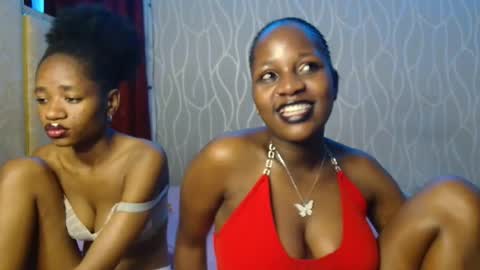 Snapshot of roxy_heather chatting on 05.16.26 Roxy online show from 05.16.26