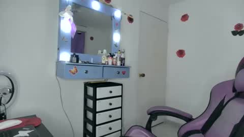 Snapshot of roxy_lu_07 chatting on 03.15.26 Roxy online show from 03.15.26