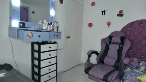 Snapshot of roxy_lu_07 chatting on 06.21.26 Roxy online show from 06.21.26
