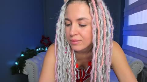 Roxy online show from 12.25.24