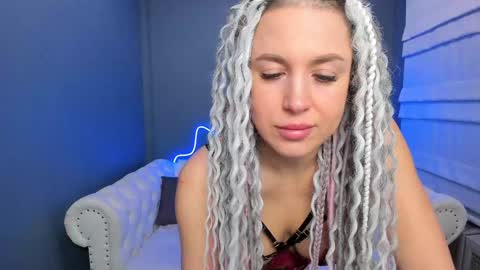 Roxy online show from 01.17.25