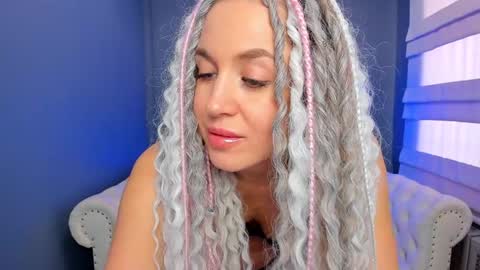 Roxy online show from 01.25.25