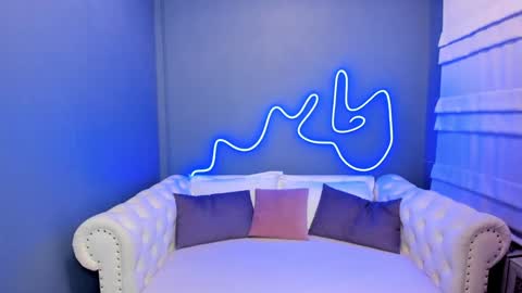 Roxy online show from 02.05.25