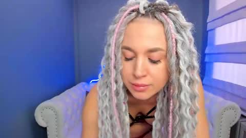 Roxy online show from 02.13.25