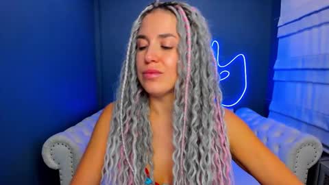 Roxy online show from 09.25.25