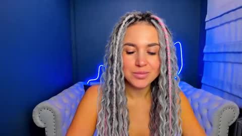 Roxy online show from 10.11.25