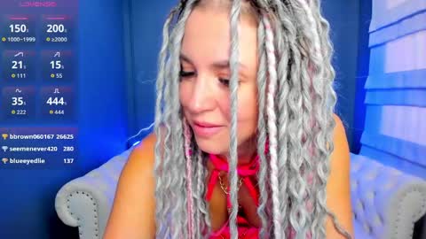 Roxy online show from 04.11.26