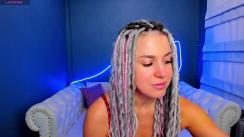 Roxy online show from 04.15.26