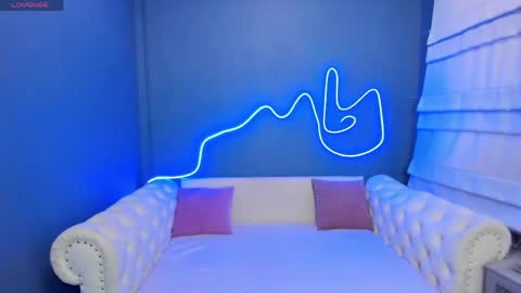 Roxy online show from 04.19.26