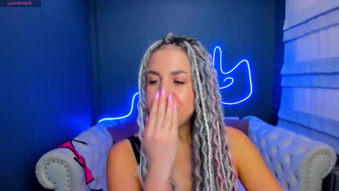 Roxy online show from 04.21.26