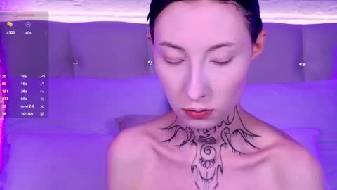 Snapshot of roxy_morrison_x chatting on 05.04.26 roxanne online show from 05.04.26