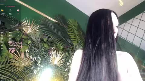 Snapshot of roxy_morrison_x chatting on 05.27.26 roxanne online show from 05.27.26