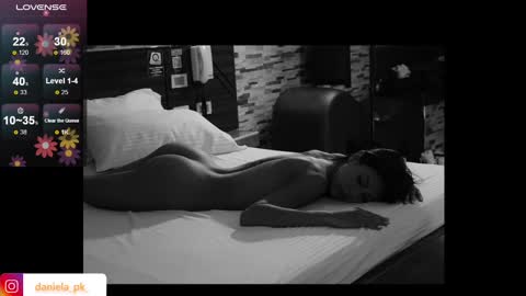 R O X Y  online show from 12.15.24