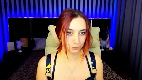 roxy_rayy online show from 10.16.25