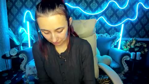 roxy_rayy online show from 10.20.25