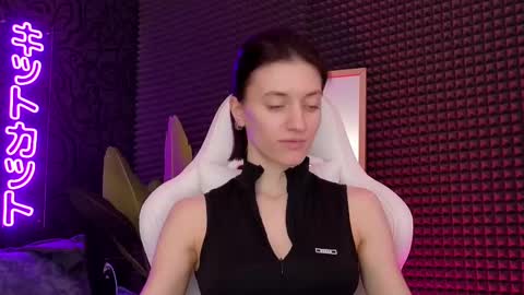 roxy_riot_ online show from 03.01.25