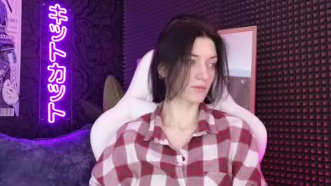 roxy_riot_ online show from 03.10.25