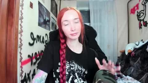 Snapshot of roxy_silver chatting on 02.04.26 Roxy online show from 02.04.26