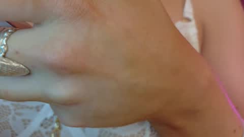 Snapshot of roxynyes chatting on 09.26.25 Roxy Nyes online show from 09.26.25