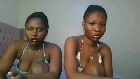 Snapshot of royal_goddes chatting on 02.01.26 goddes online show from 02.01.26