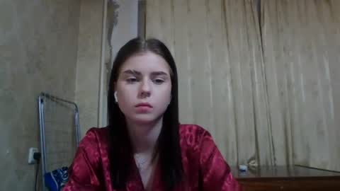 Snapshot of royalvelour chatting on 07.21.26 royalvelour online show from 07.21.26