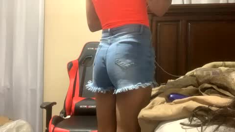 Snapshot of rrod2147 chatting on 10.09.25 rrod2147 online show from 10.09.25