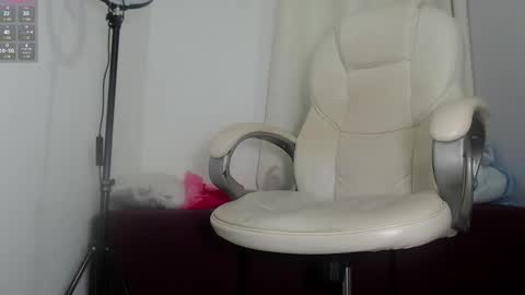 Snapshot of rubi_halliwey chatting on 02.22.25 Rubi online show from 02.22.25